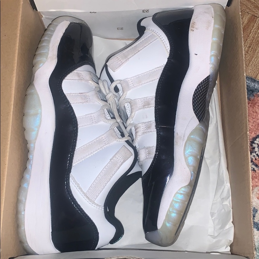 Air Jordan 11 Retro low BG